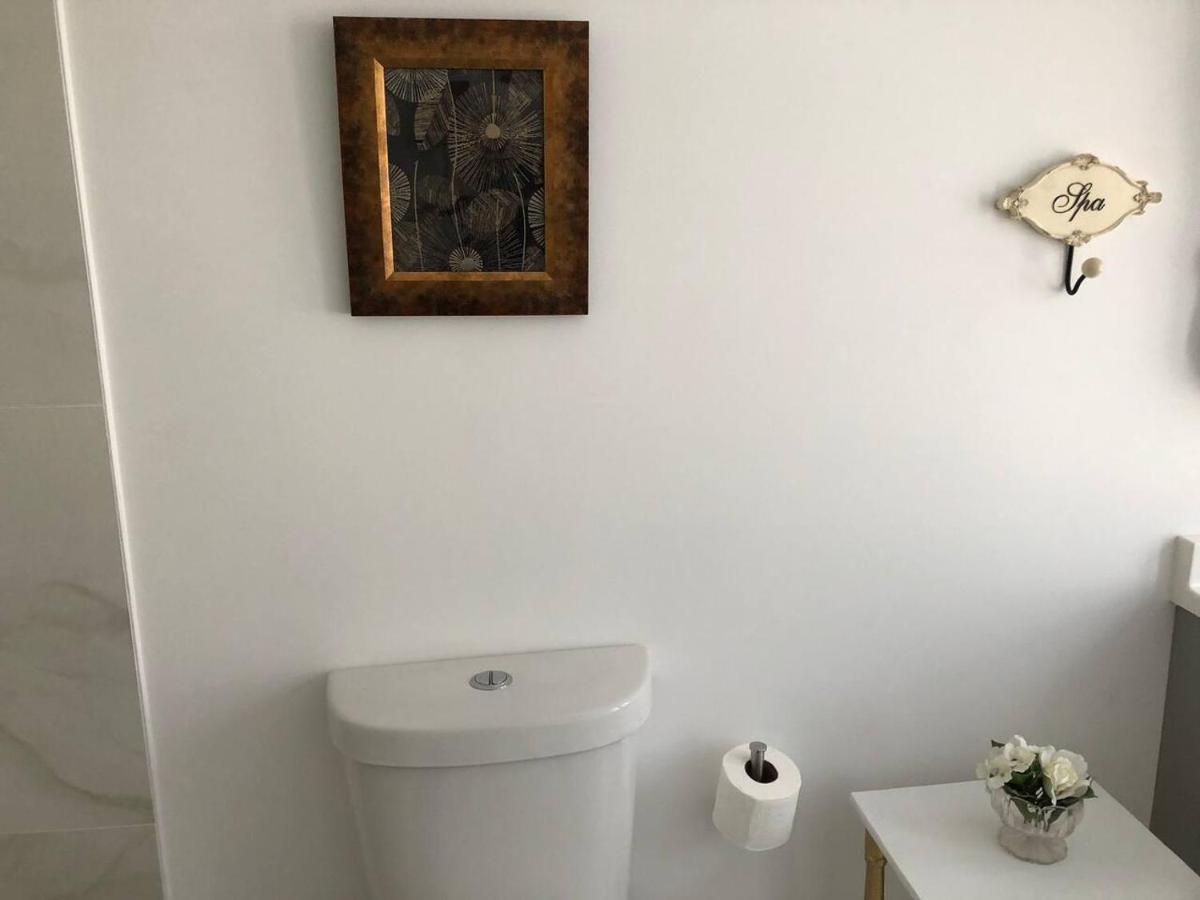 Private Suite Mins From Mia Free Parking マイアミ エクステリア 写真